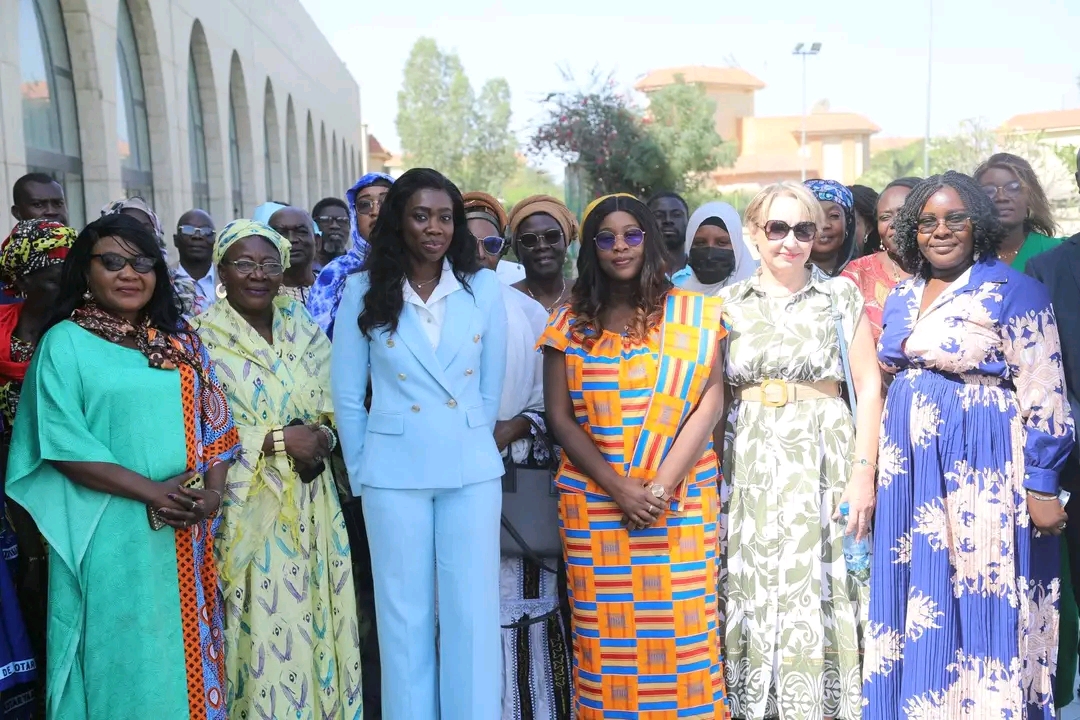 𝐀𝐭𝐞𝐥𝐢𝐞𝐫 𝐝𝐞 𝐥𝐚 𝐑é𝐬𝐨𝐥𝐮𝐭𝐢𝐨𝐧 𝟏𝟑𝟐𝟓 : 𝐀𝐮 𝐜œ𝐮𝐫 𝐝𝐞 𝐥𝐚 𝐩𝐚𝐢𝐱 𝐝𝐮𝐫𝐚𝐛𝐥𝐞, 𝐥𝐞𝐬 𝐟𝐞𝐦𝐦𝐞𝐬 𝐞𝐧 𝐩𝐫𝐞𝐦𝐢è𝐫𝐞 𝐥𝐢𝐠𝐧𝐞.